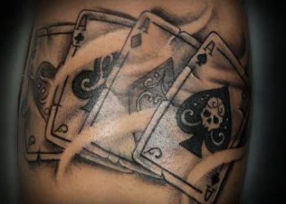 En iyi dövme tasarımlarının koleksiyonu - 52 kartlık deste ne diyor?