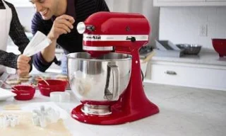 Aşağıdaki makinelerden hangisini seçmelisiniz: Gıda işleme, çırpma teli veya blender?