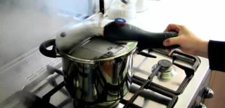 Come scaricare correttamente la pentola a pressione?