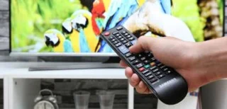 Come controllare la TV Samsung J5500, J6300, JU6400