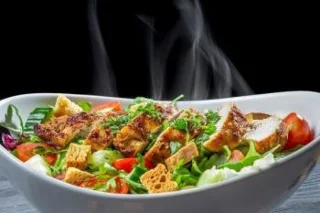 Mengapa tidak boleh meletakkan makanan panas di dalam peti sejuk?