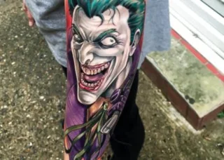 Koleksi corak tatu Joker yang misteri