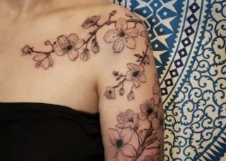 Koleksi 50 sampel tatu sakura yang sangat cantik dan berkualiti