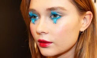 マックテクニック：ミラノでのメイクアップレッスン