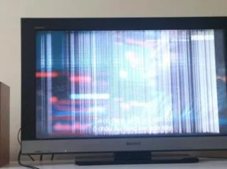 Çizgili TV ekranı: Düzeltmenin nedenleri ve en hızlı yolları