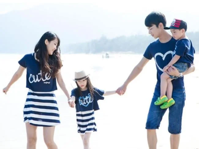 عکس خانوادگی زیبا و دنج شاد 