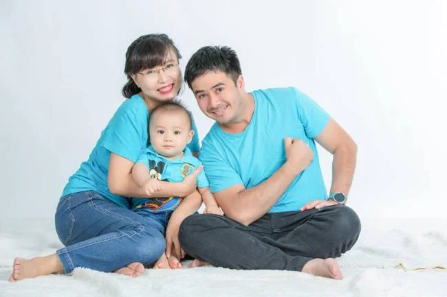 عکس خانوادگی زیبا و دنج شاد 