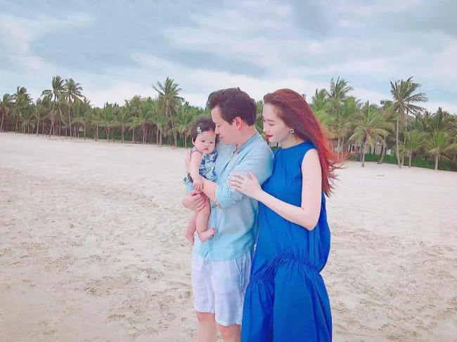 عکس خانوادگی زیبا و دنج شاد 