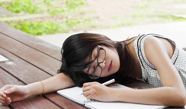 Koleksi gambar mengantuk yang indah dan paling lucu