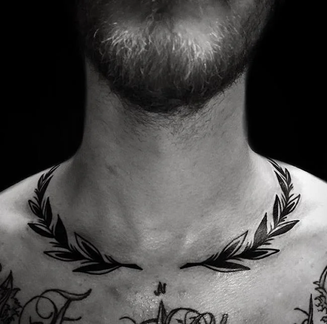 Diseño de tatuaje de cuello 2