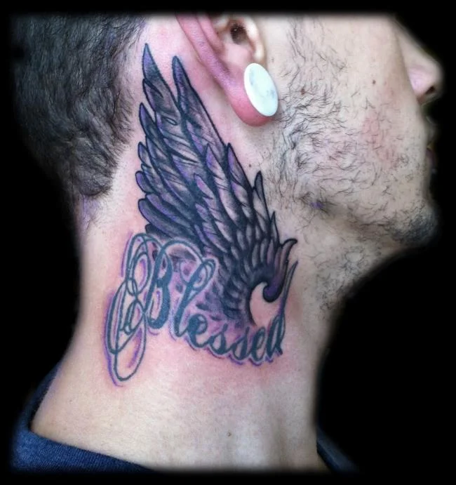 Diseño de tatuaje de cuello 3