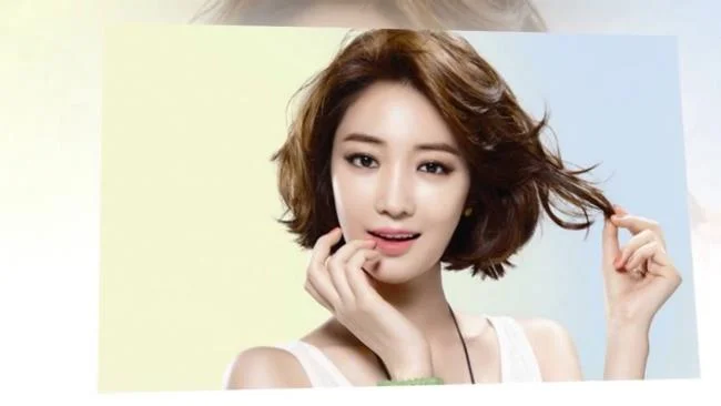 Menggabungkan gaya rambut pendek yang paling indah hari ini
