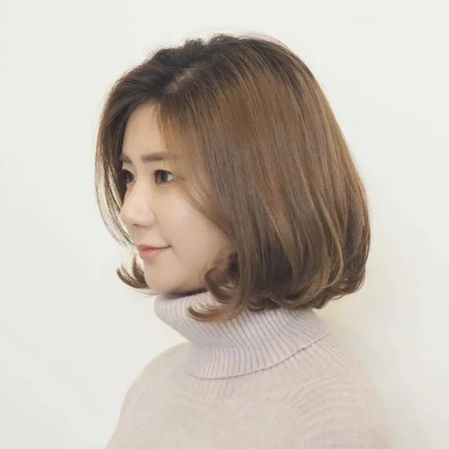 Menggabungkan gaya rambut pendek yang paling indah hari ini