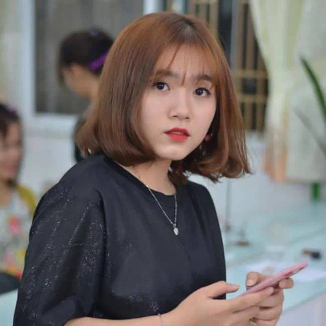 Menggabungkan gaya rambut pendek yang paling indah hari ini