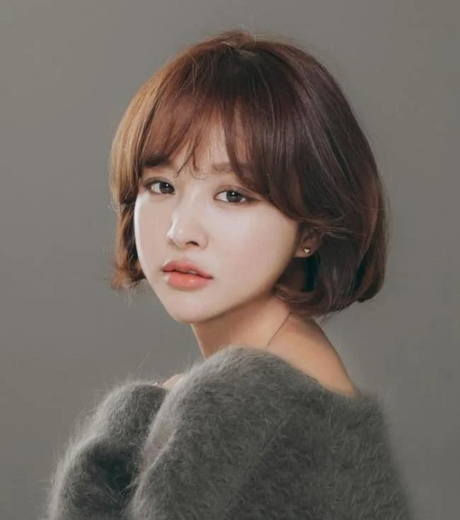 Menggabungkan gaya rambut pendek yang paling indah hari ini