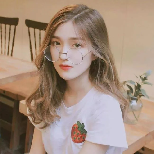 Summary of cute girls wearing extremely cute glasses