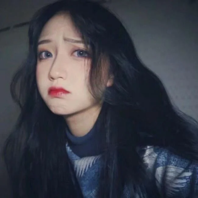 سنتز تصویر ناز دختر زیبا