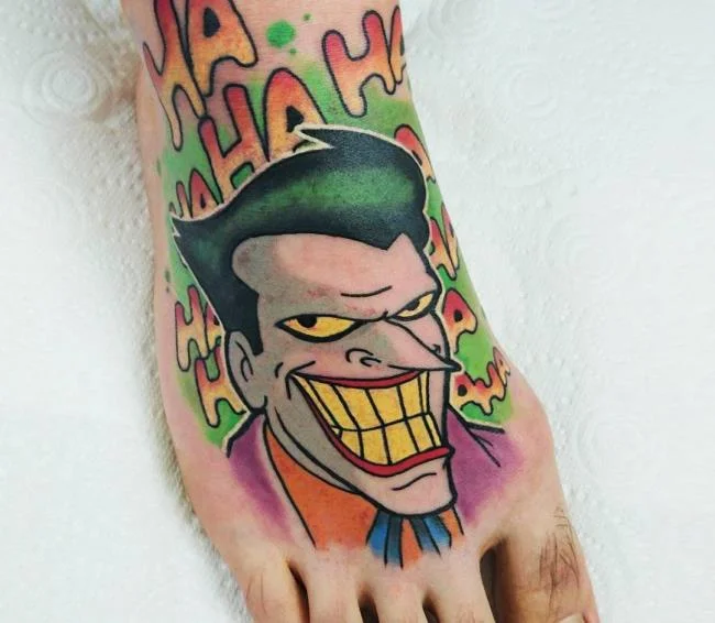 Koleksi pola tato Joker penuh misteri dan sangat menarik