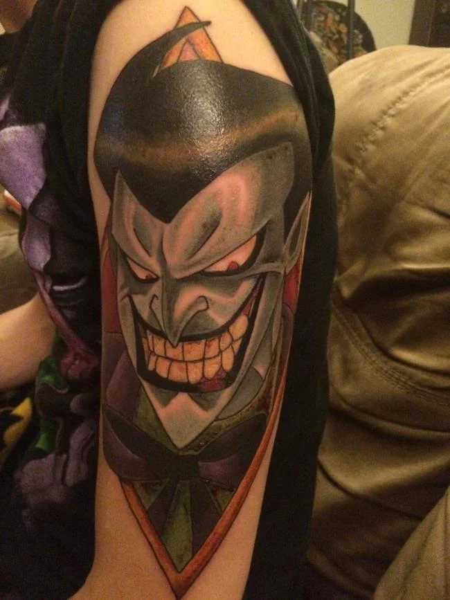 Koleksi pola tato Joker penuh misteri dan sangat menarik