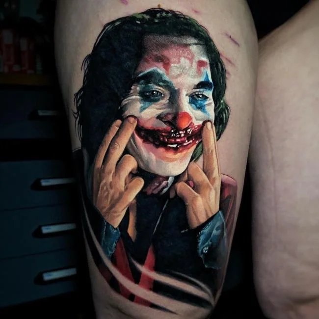 Koleksi pola tato Joker penuh misteri dan sangat menarik