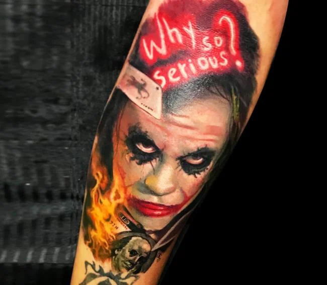 Koleksi pola tato Joker penuh misteri dan sangat menarik