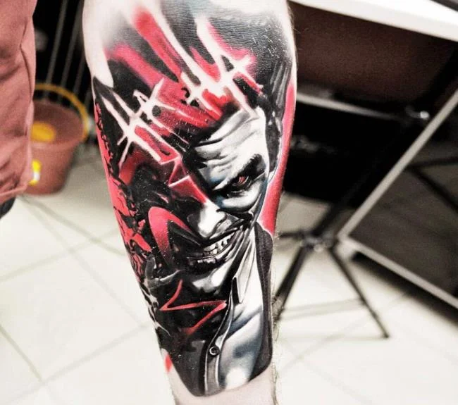 Koleksi pola tato Joker penuh misteri dan sangat menarik