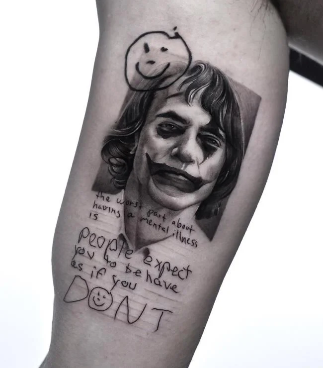 Koleksi pola tato Joker penuh misteri dan sangat menarik