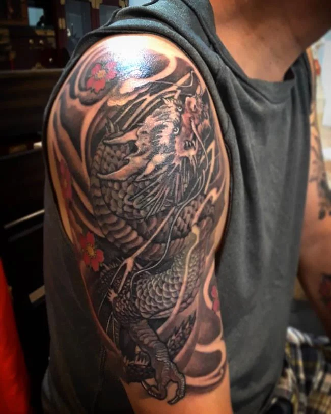 Koleksi 50 pola tato naga di lengan
