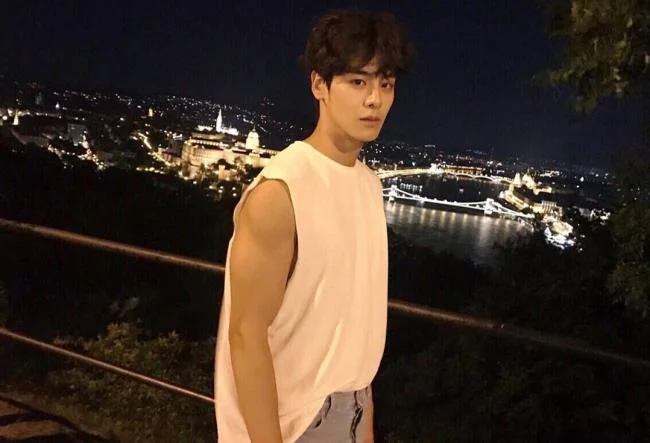 Gambar teratas Boy Hot Korea yang paling tampan hari ini