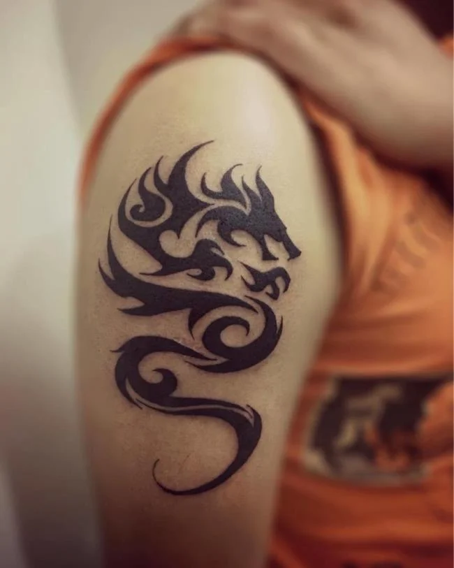 Koleksi 50 pola tato naga di lengan