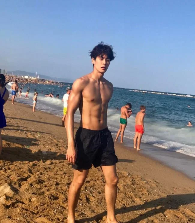Gambar teratas Boy Hot Korea yang paling tampan hari ini