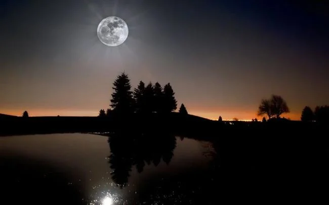 Koleksi gambar bulan yang paling indah