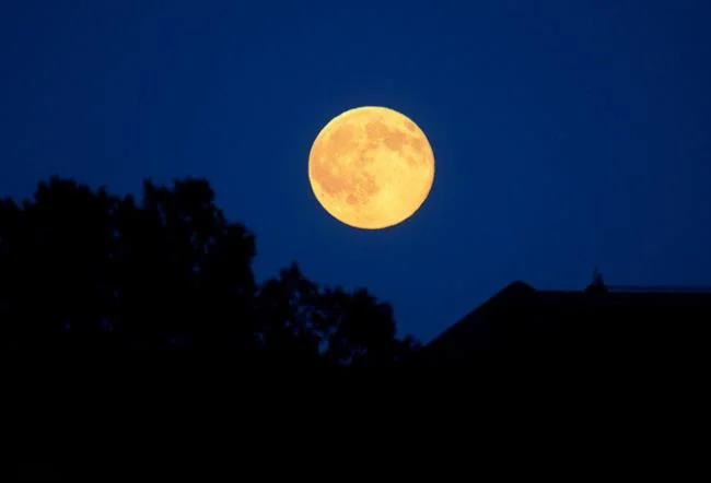 Koleksi gambar bulan yang paling indah