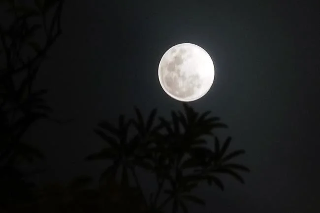 Koleksi gambar bulan yang paling indah