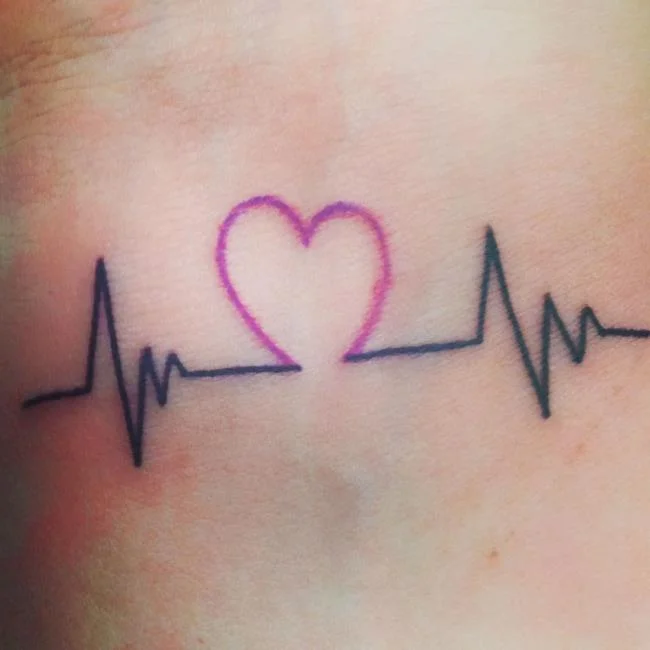 Recomienda más de 50 patrones de tatuaje de frecuencia cardíaca extremadamente significativos