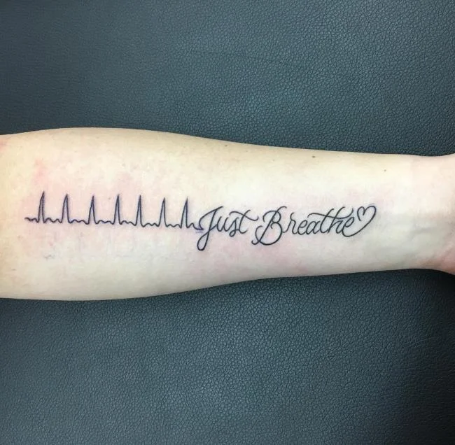 Recomienda más de 50 patrones de tatuaje de frecuencia cardíaca extremadamente significativos