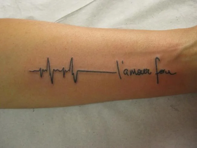 Recomienda más de 50 patrones de tatuaje de frecuencia cardíaca extremadamente significativos