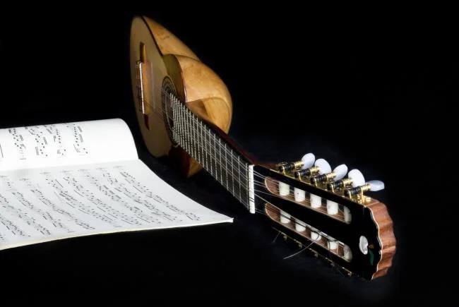 Koleksi gambar gitar yang paling indah