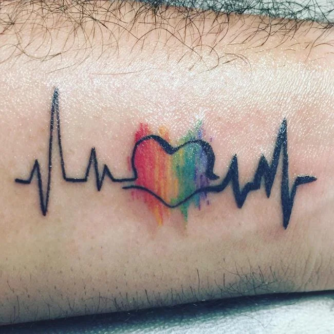 Recomienda más de 50 patrones de tatuaje de frecuencia cardíaca extremadamente significativos