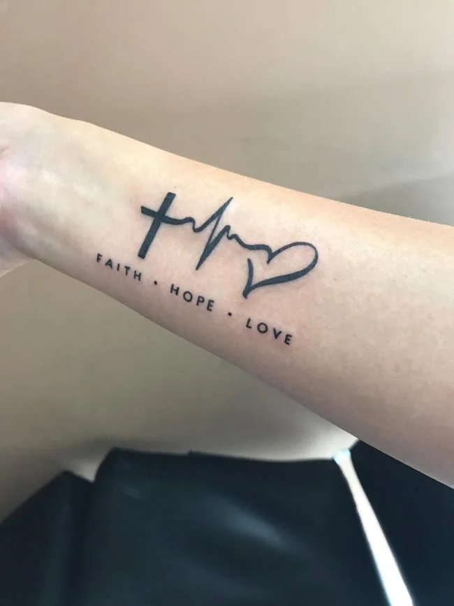 Recomienda más de 50 patrones de tatuaje de frecuencia cardíaca extremadamente significativos