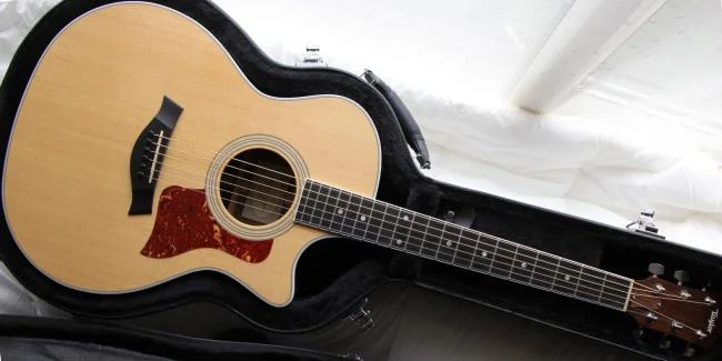 Koleksi gambar gitar yang paling indah