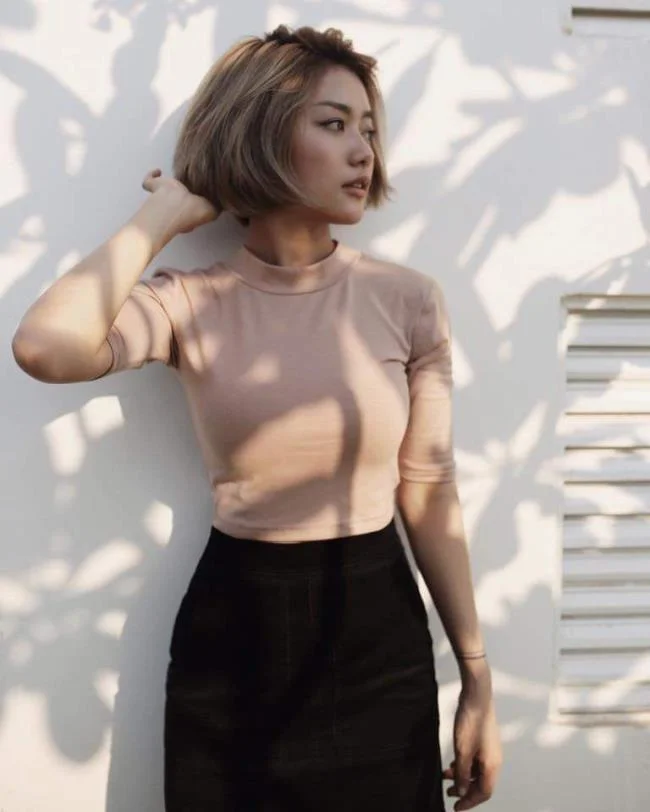 Ringkasan gadis cantik berambut pendek yang paling cantik
