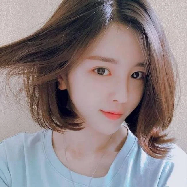 Ringkasan gadis cantik berambut pendek yang paling cantik