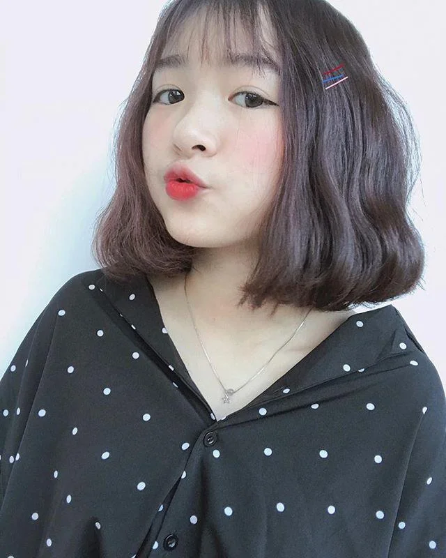 Ringkasan gadis cantik berambut pendek yang paling cantik