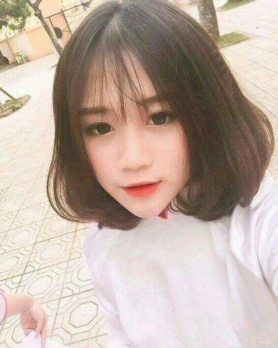 Ringkasan gadis cantik berambut pendek yang paling cantik