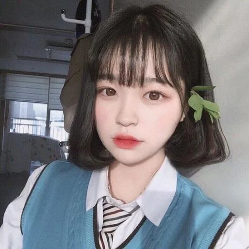 Ringkasan gadis cantik berambut pendek yang paling cantik