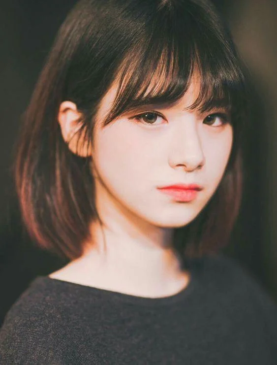 Ringkasan gadis cantik berambut pendek yang paling cantik