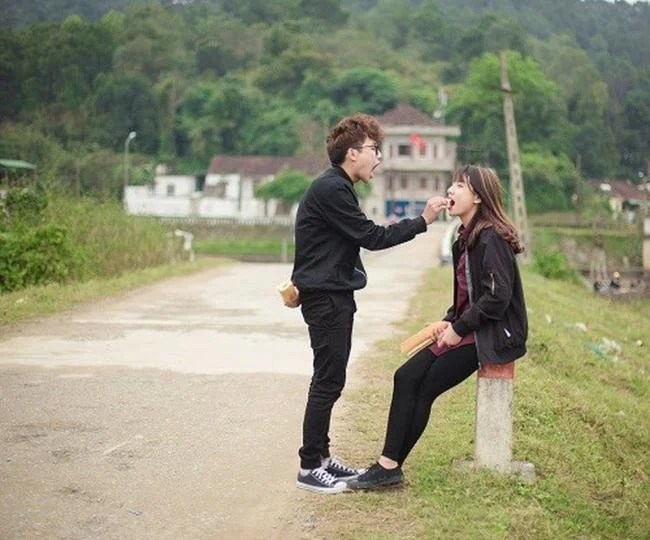 Ringkasan gambar rakan karib yang paling indah dan bermakna