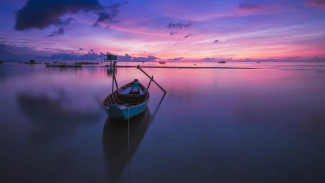 Koleksi kertas dinding 4K untuk komputer yang cantik