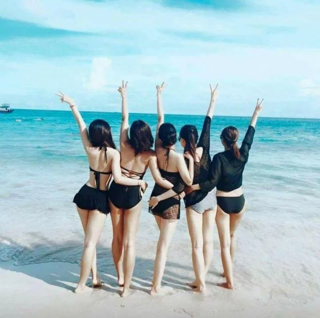 Ringkasan gambar rakan karib yang paling indah dan bermakna